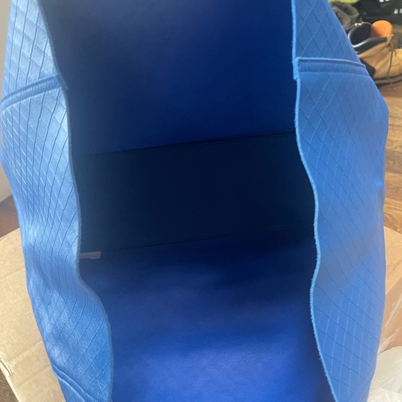 Authentic Bottega Veneta Intrecciato-Mirage Large Tote EUC - Picture 6 of 16